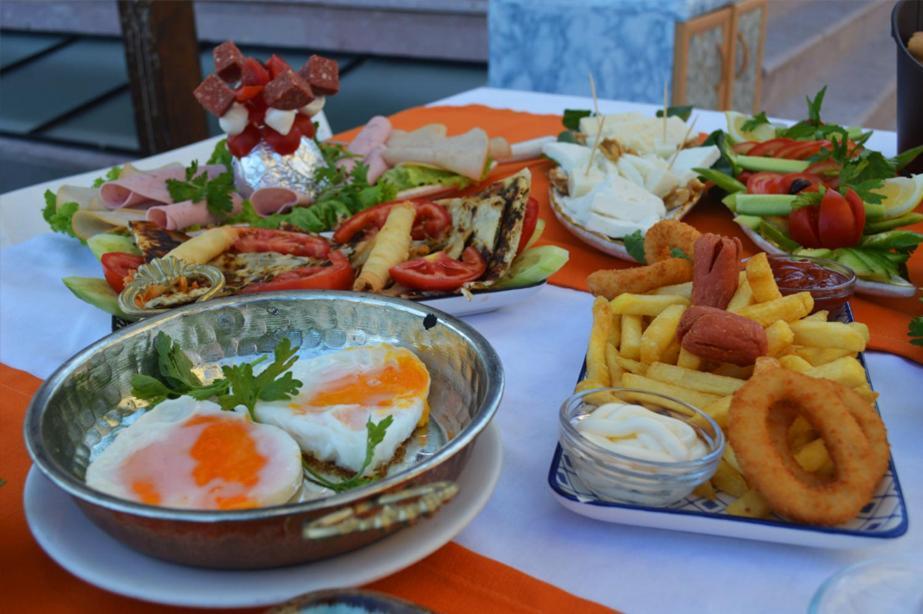 Cunda Flamingo Otel บาลึคเคสิจ ภายนอก รูปภาพ